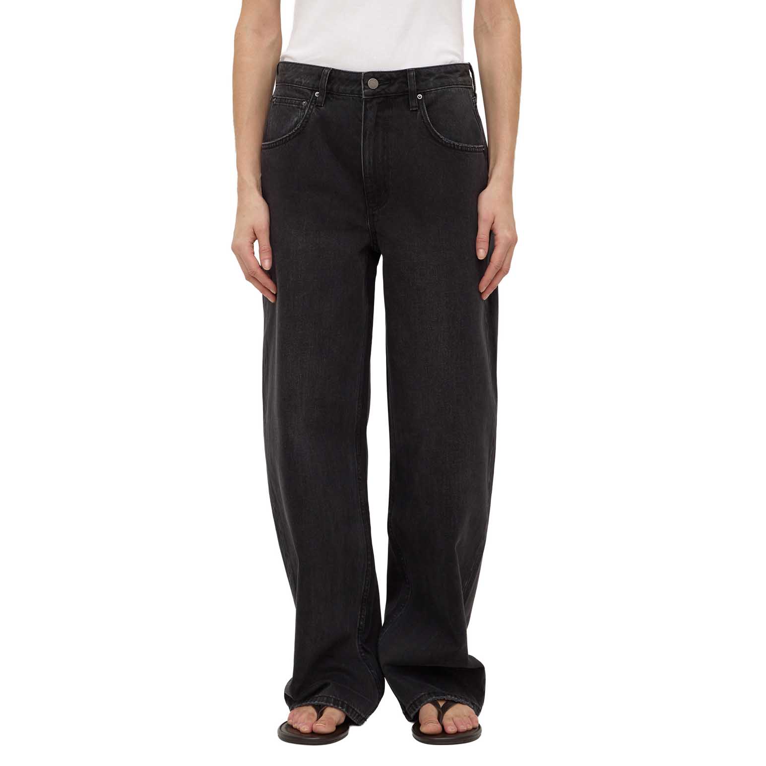 Assembly Label Low Curve Mid Rise Jean Faded Black